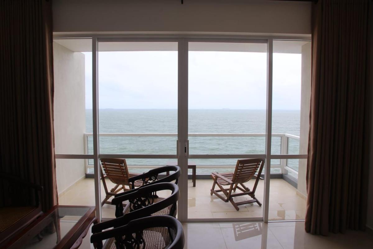 Aqua Vista Uswetakeiyawa Exterior foto